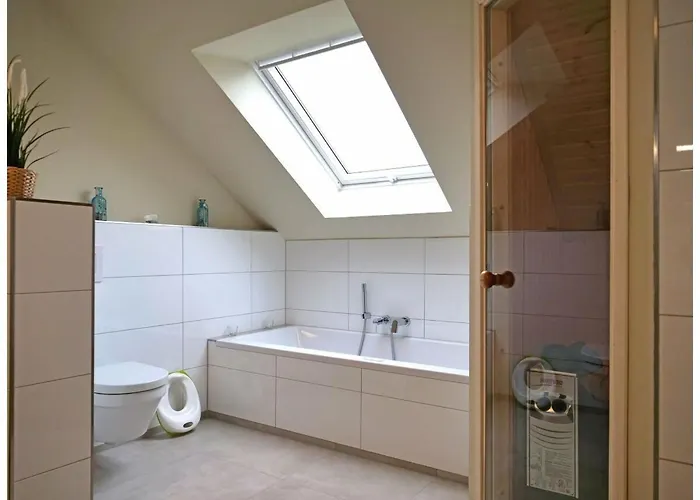 In Mit Grosser Terrasse By Interhome 度假居